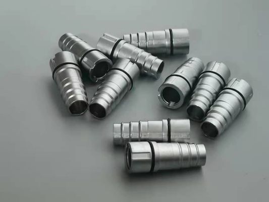 387827 Ig02 Proszkowe malowanie części zamiennych Przyłącze węża wtryskiwacza Natrysk