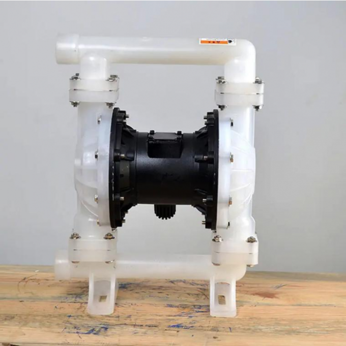 Inżynieryjna pompa z plastikowego przewodu pneumatycznego dla efektywnego obr&oacute;bki płyn&oacute;w ściek&oacute;w 0